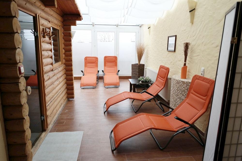 Hotel Am Alten Strom Росток Экстерьер фото