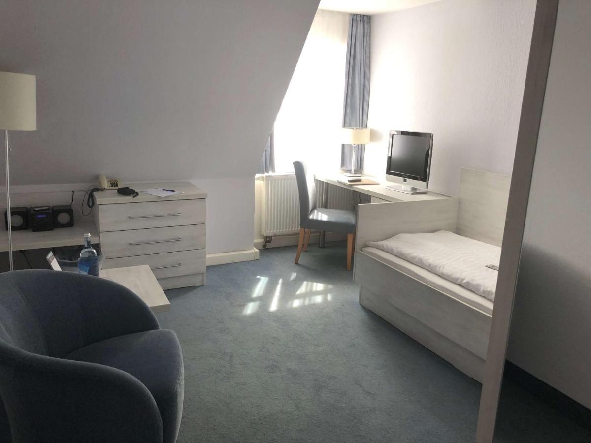 Hotel Am Alten Strom Росток Экстерьер фото