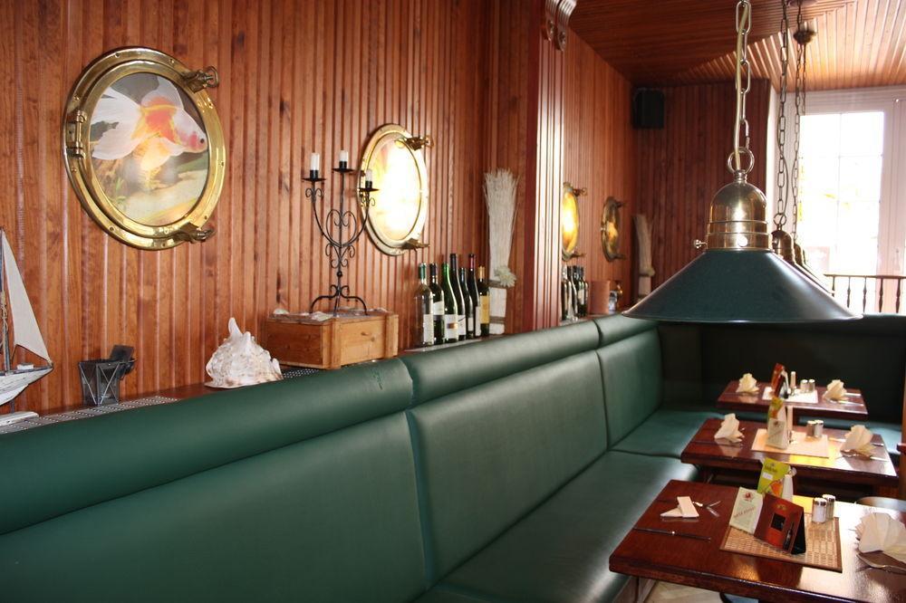 Hotel Am Alten Strom Росток Экстерьер фото