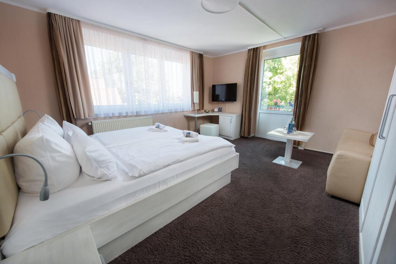 Hotel Am Alten Strom Росток Экстерьер фото